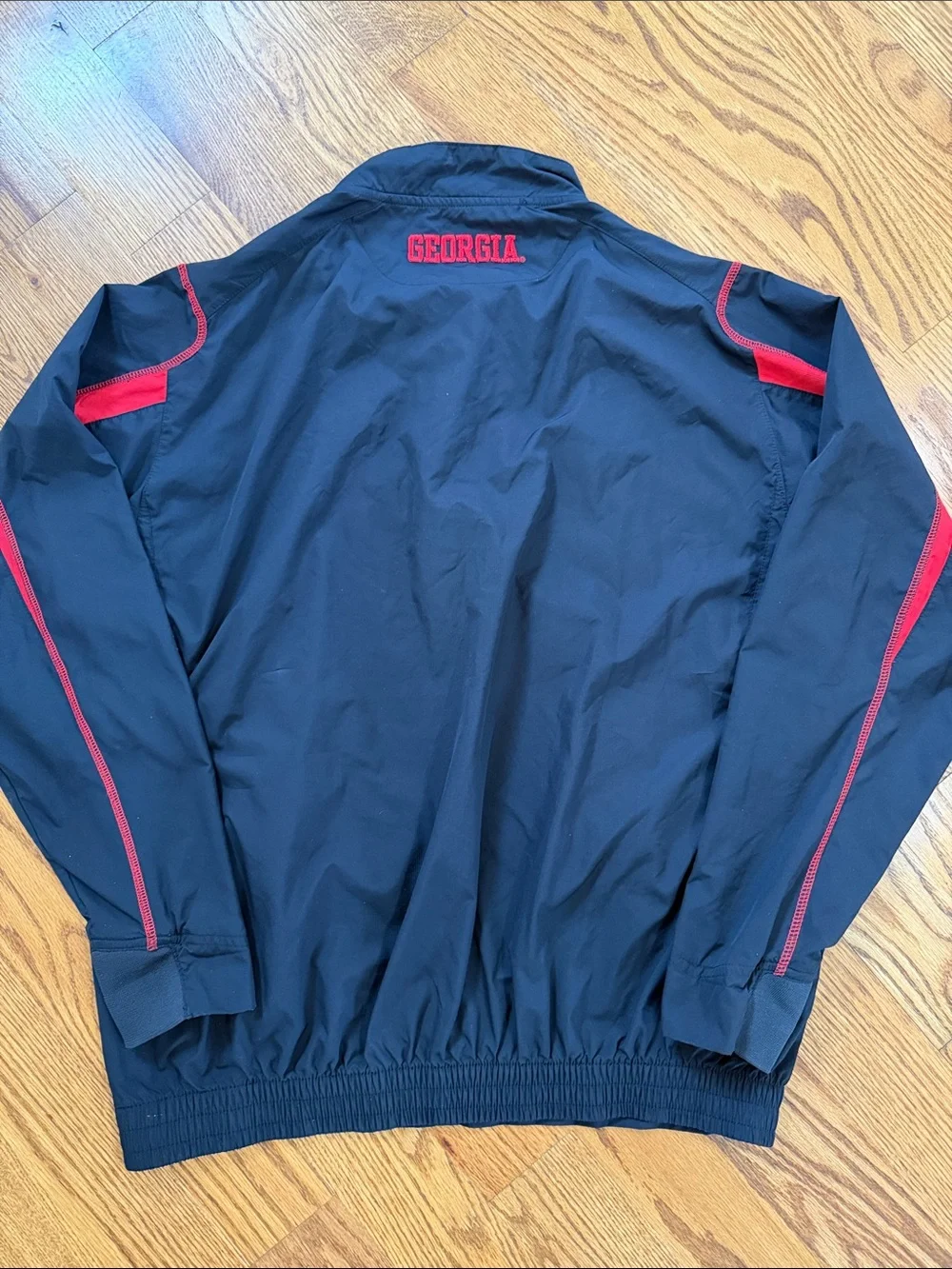 Nike Georgia Bulldogs Quarter Zip Pullover. Size Medium. Like New Condition. UGA